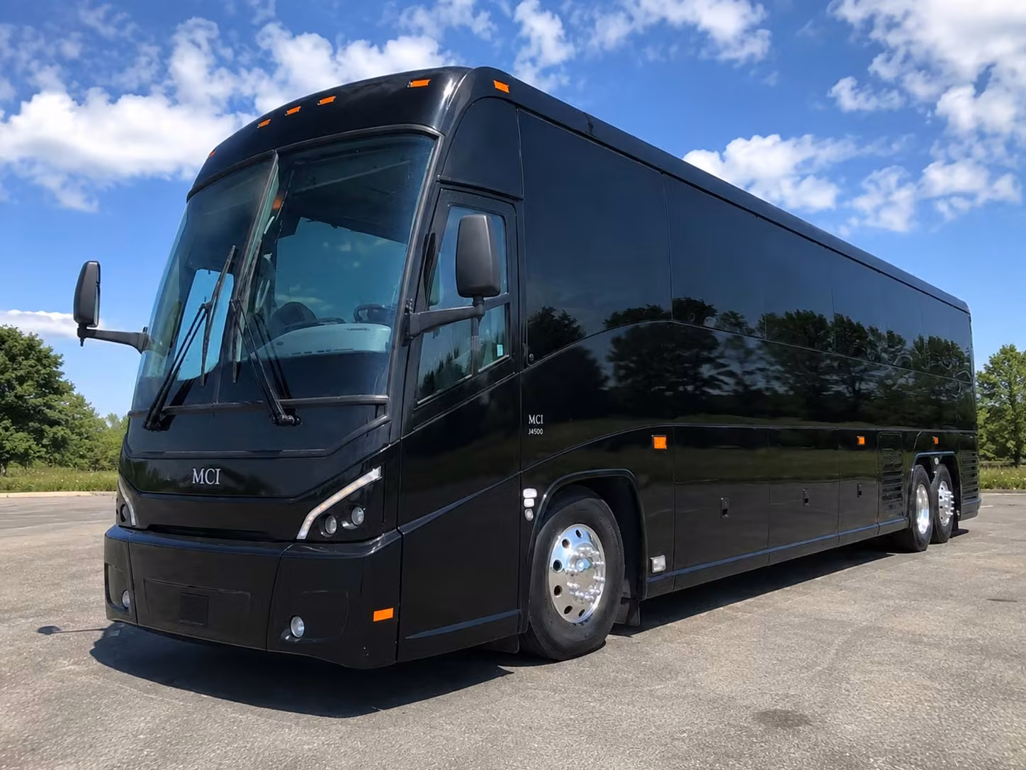 shuttle bus rentals for hemet corporate events and employee transportation